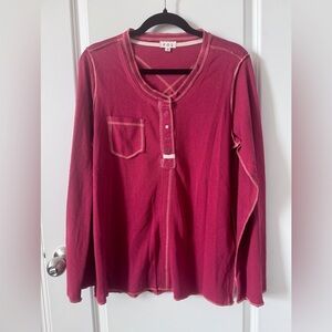 NWOT POL Deep Pink/Red V-Neck Henley Top Size Small